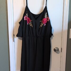SHEIN Black Floral Embroidered Cold-Shoulder Romper